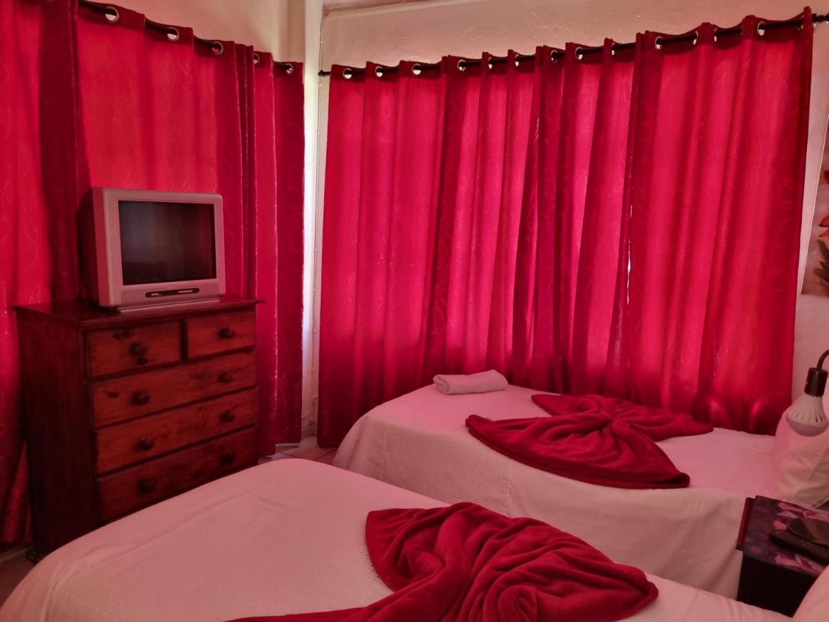 אליוואל נורת' Sondela Bed & Breakfast מראה חיצוני תמונה