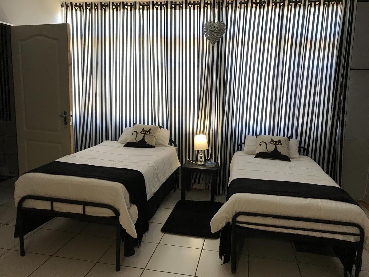 אליוואל נורת' Sondela Bed & Breakfast מראה חיצוני תמונה