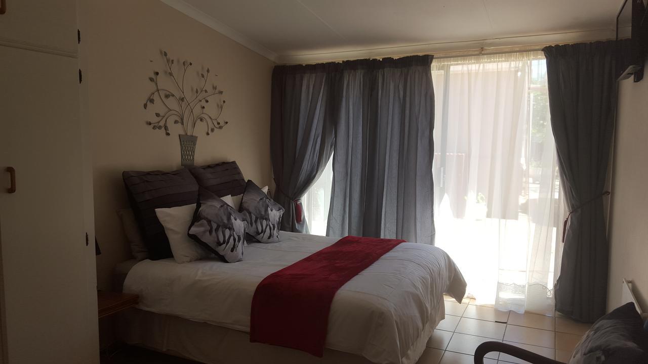 אליוואל נורת' Sondela Bed & Breakfast מראה חיצוני תמונה